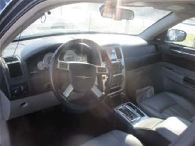 2007 Chrysler 300 AWD C 4dr Sedan